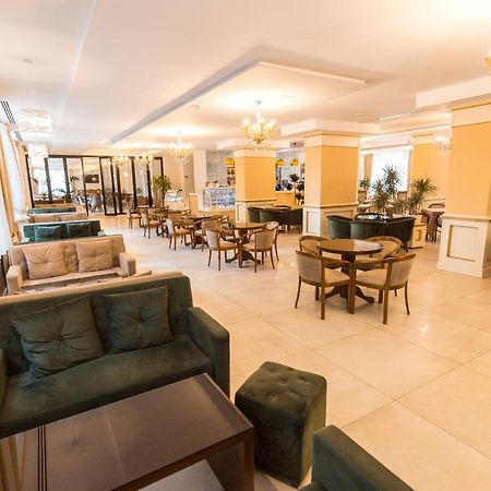 Hotel Turizem Shkelzeni Bajram Curri Exteriér fotografie