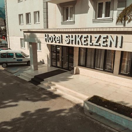 Hotel Turizem Shkelzeni Bajram Curri Exteriér fotografie