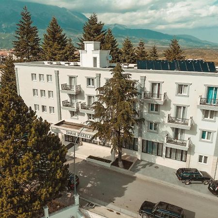 Hotel Turizem Shkelzeni Bajram Curri Exteriér fotografie