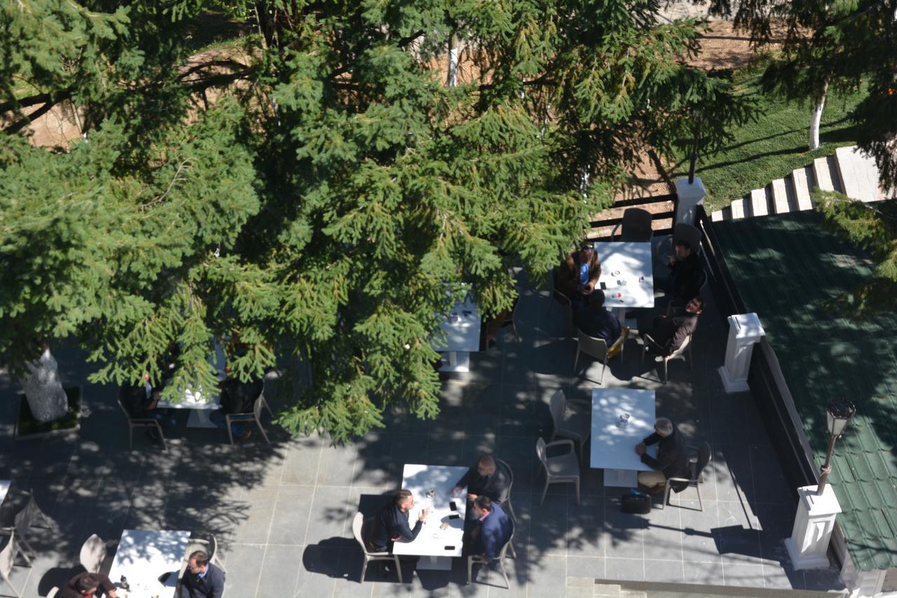 Hotel Turizem Shkelzeni Bajram Curri Exteriér fotografie