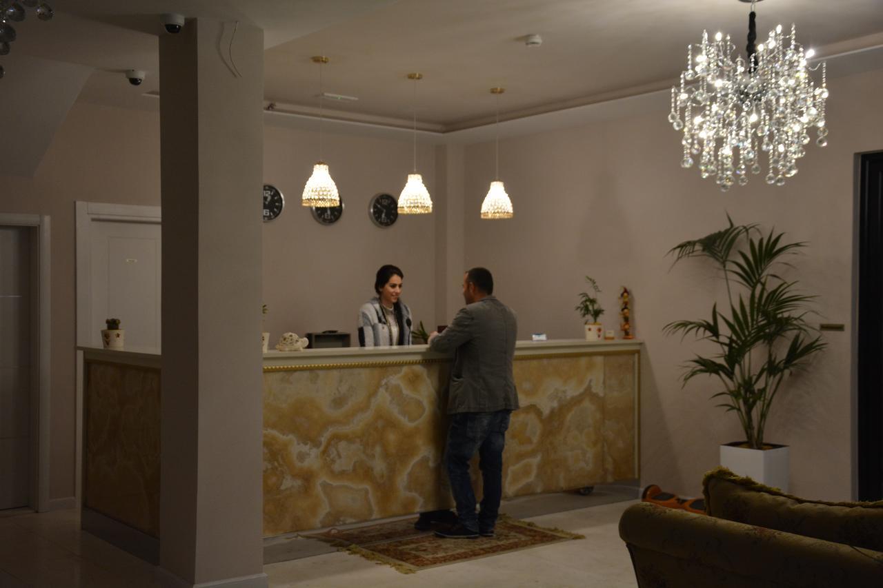Hotel Turizem Shkelzeni Bajram Curri Exteriér fotografie