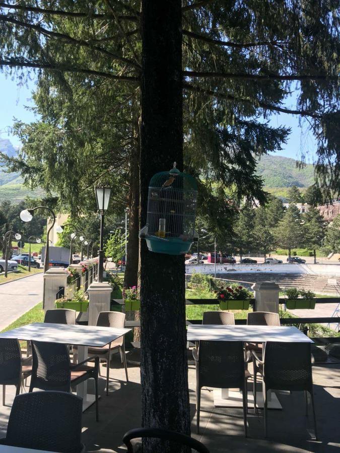 Hotel Turizem Shkelzeni Bajram Curri Exteriér fotografie