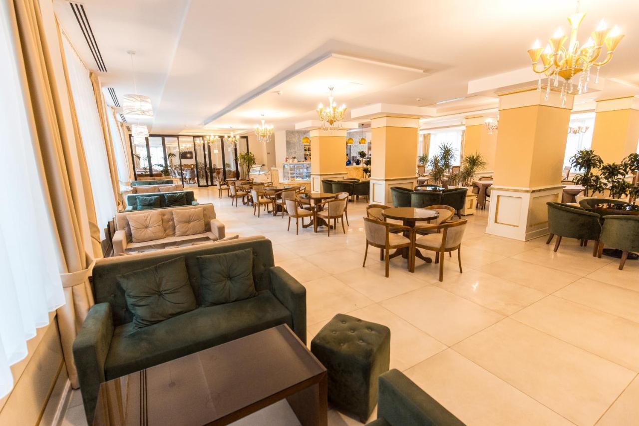 Hotel Turizem Shkelzeni Bajram Curri Exteriér fotografie