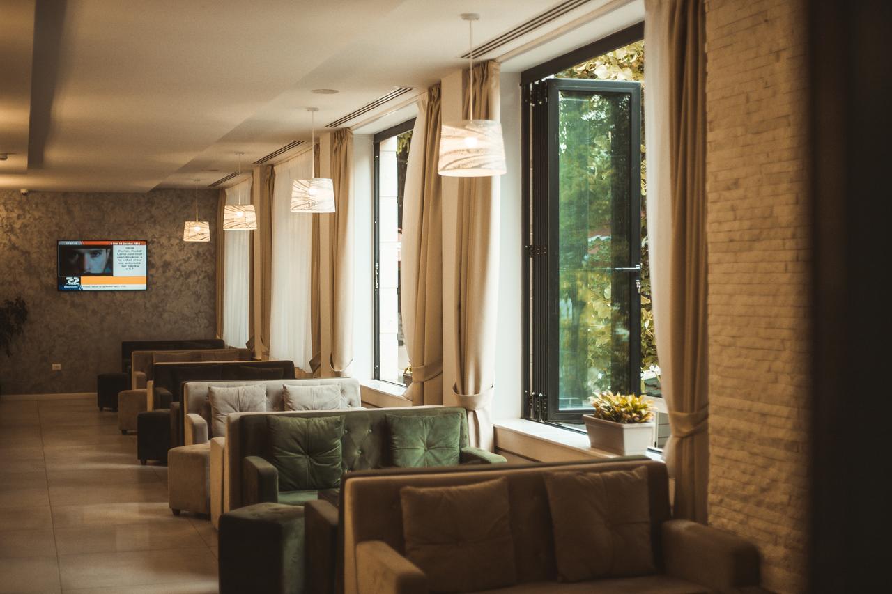 Hotel Turizem Shkelzeni Bajram Curri Exteriér fotografie