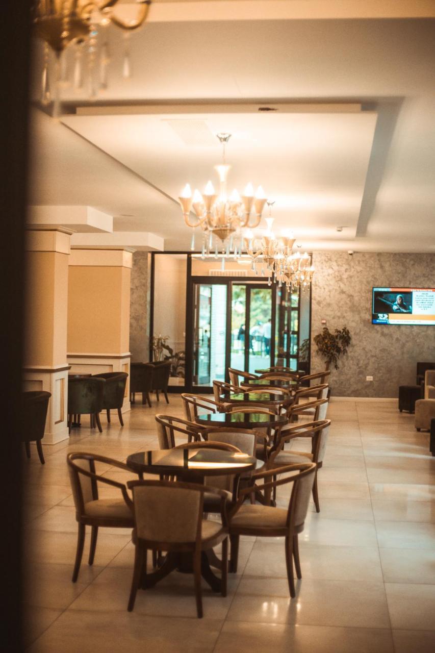 Hotel Turizem Shkelzeni Bajram Curri Exteriér fotografie