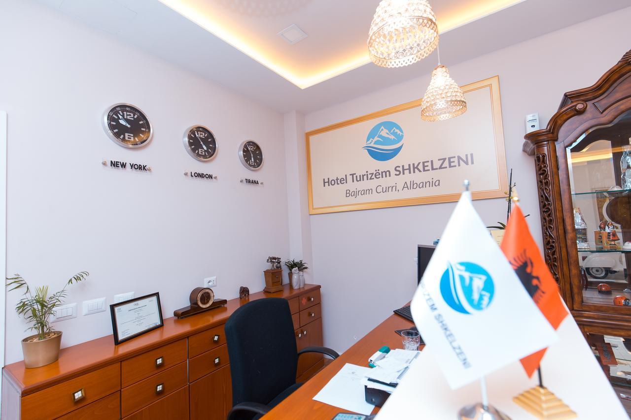 Hotel Turizem Shkelzeni Bajram Curri Exteriér fotografie